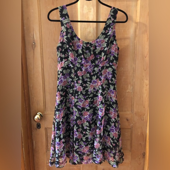 Anna Sui floral spring/summer dress. - Picture 2 of 8